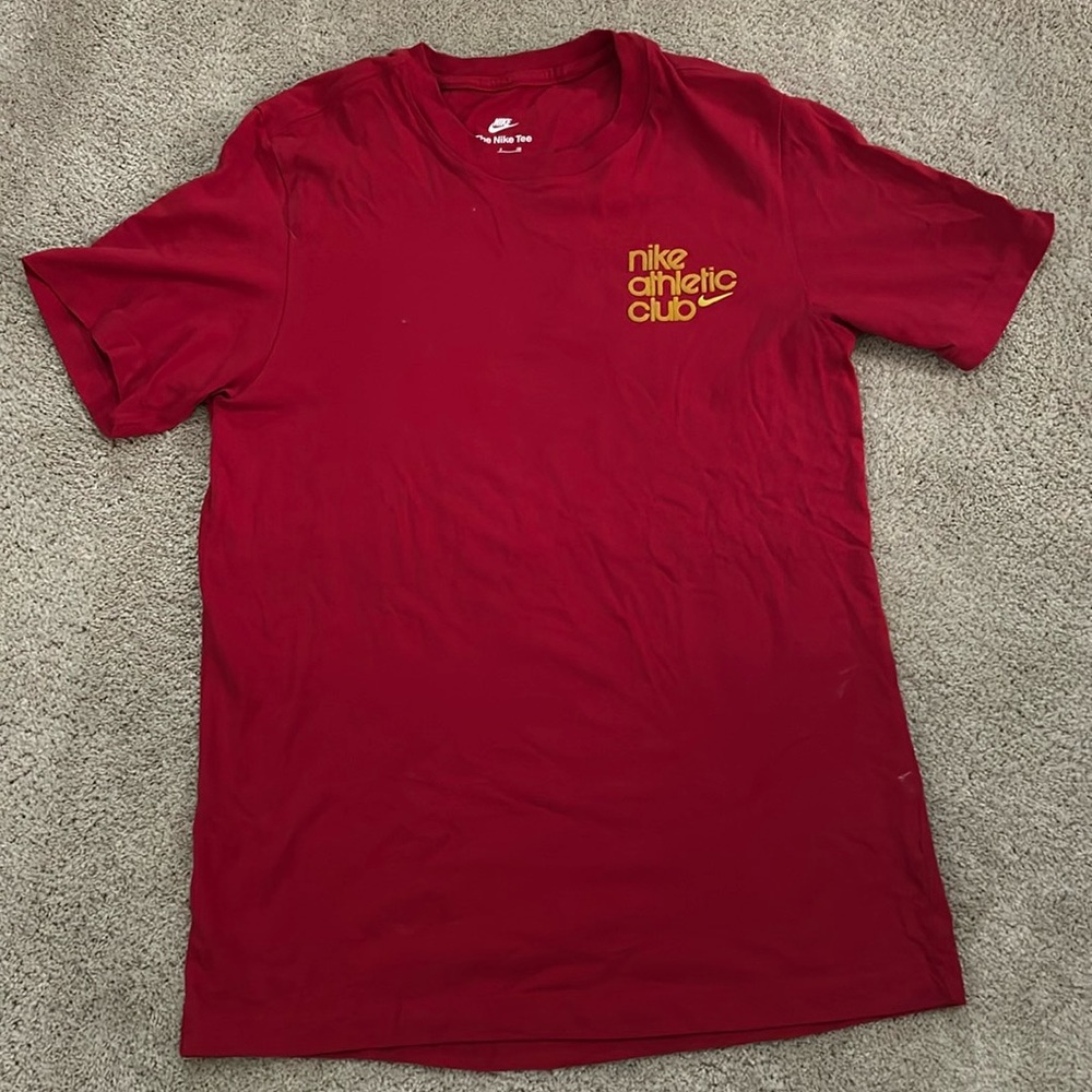 red men’s small nike athletic club shirt